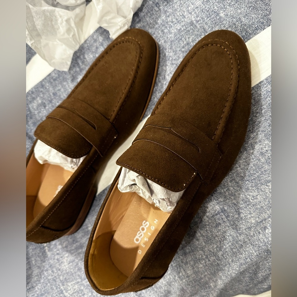 ASOS brown men loafers. Never worn with box size 8